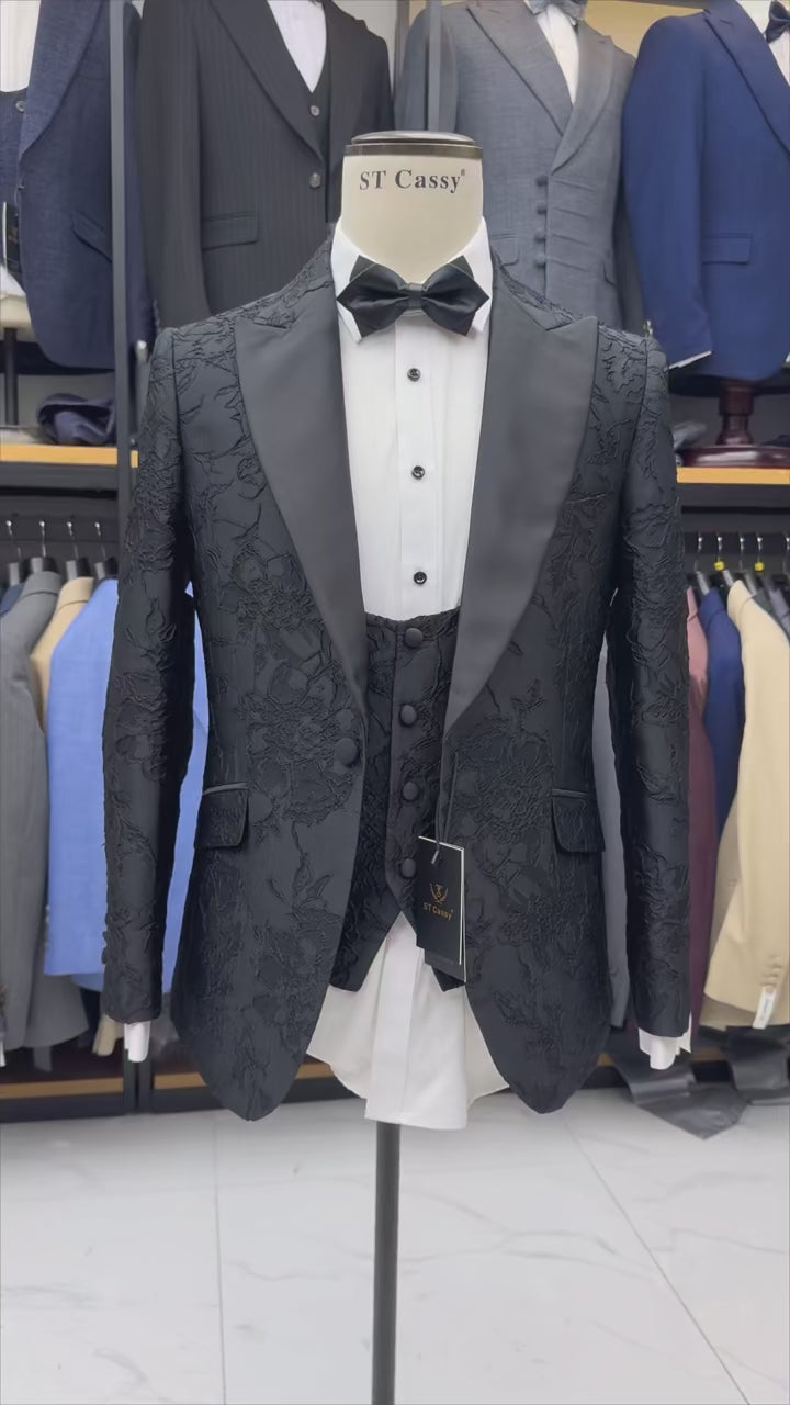 ST Cassy High Quality Retro carving Party Dress Slim Fit Tuxedo Prom Suit Fashion black Male Groom Wedding three-piece